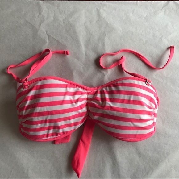 NWT Catalina L ( 12/14) Awesome Bikini Top!! - Picture 1 of 6